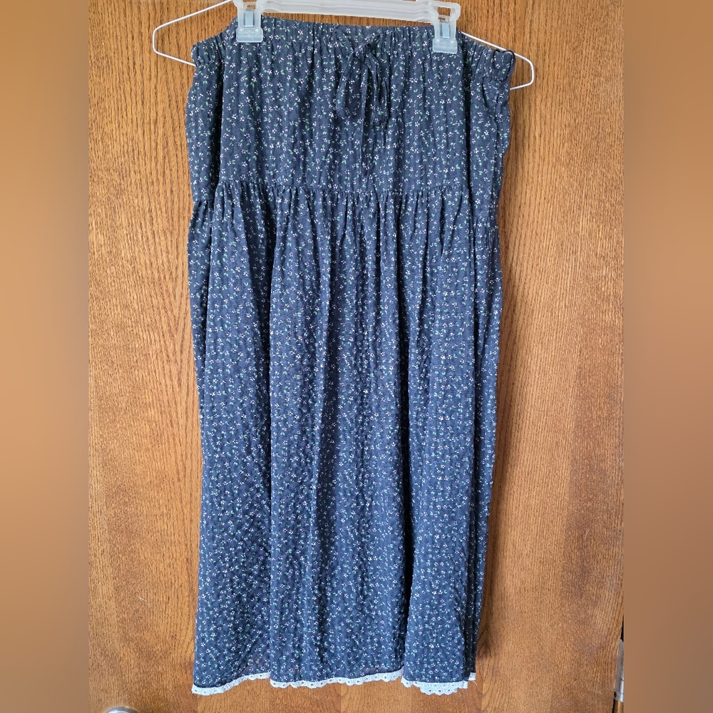 Dahl Floral Skirt with Lace Trim